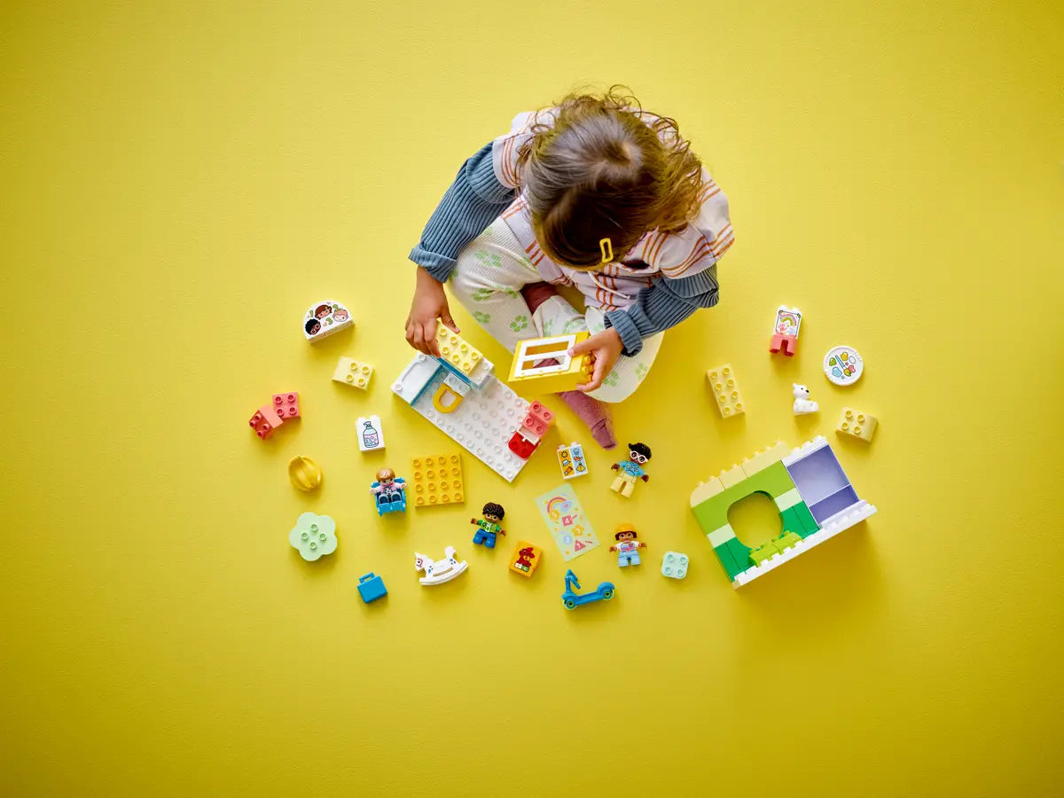 Lego 10992 Life at the Day-Care Center