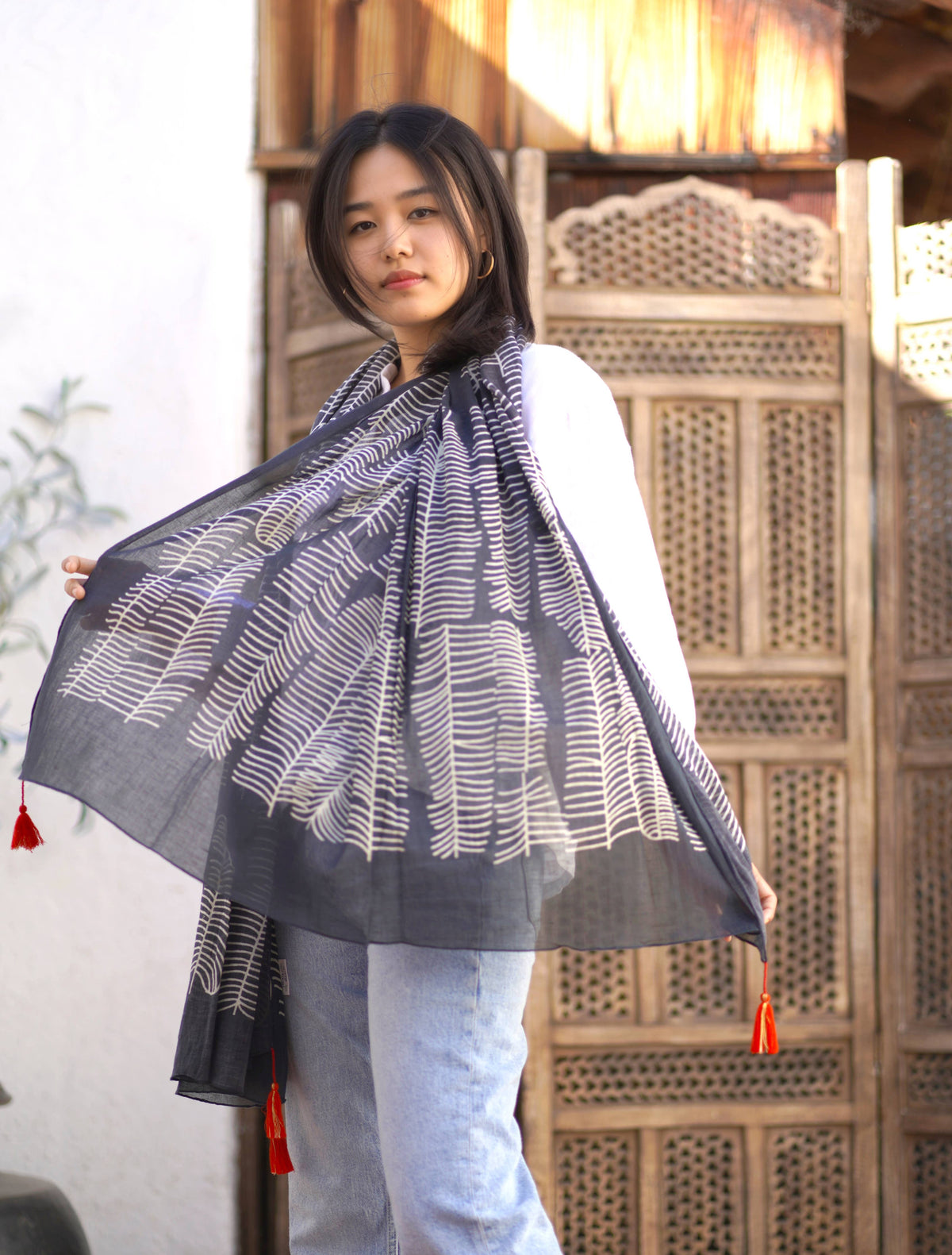 Serene Cotton Scarf w/ Tassel Black: Black