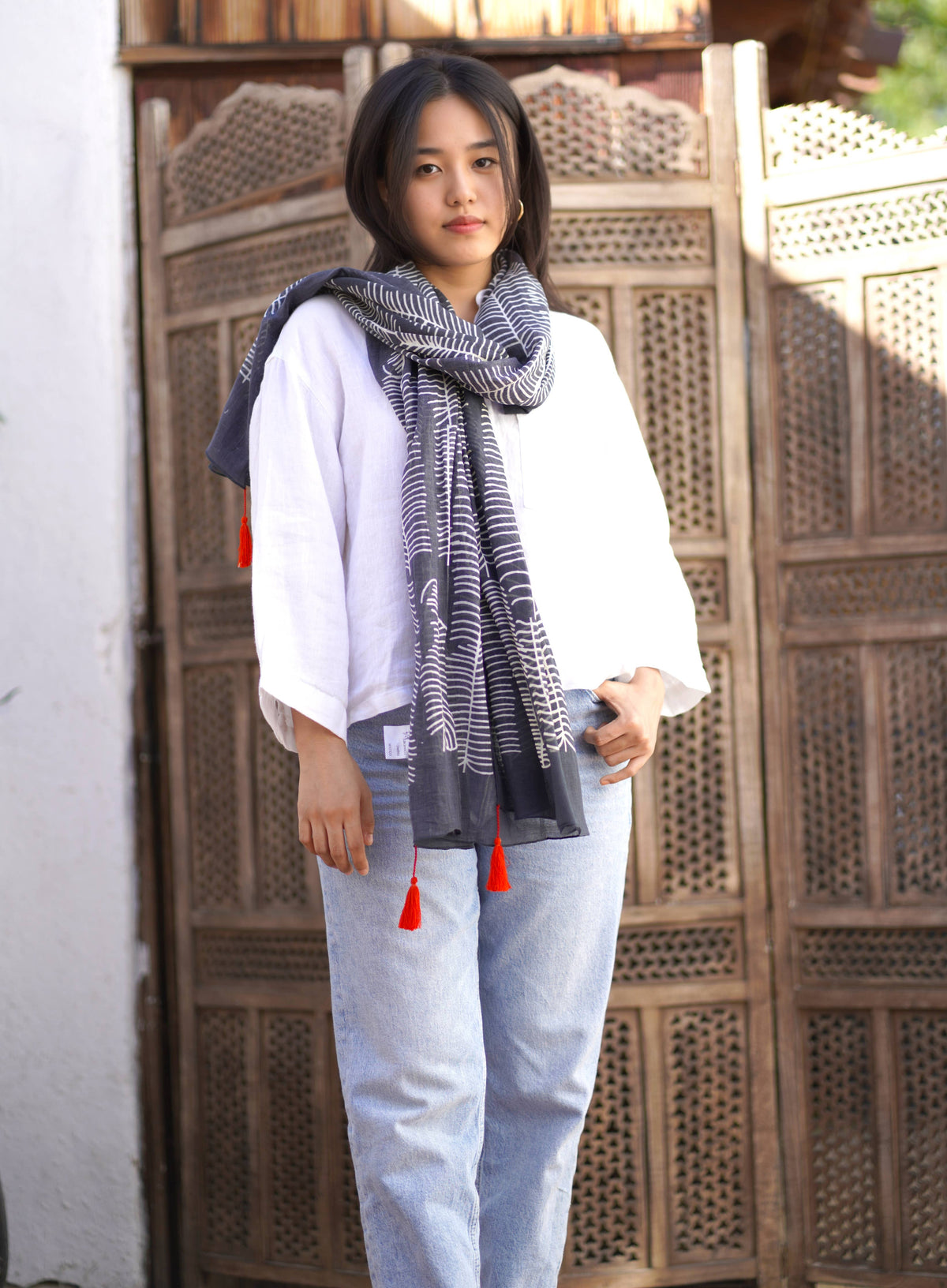 Serene Cotton Scarf w/ Tassel Black: Black