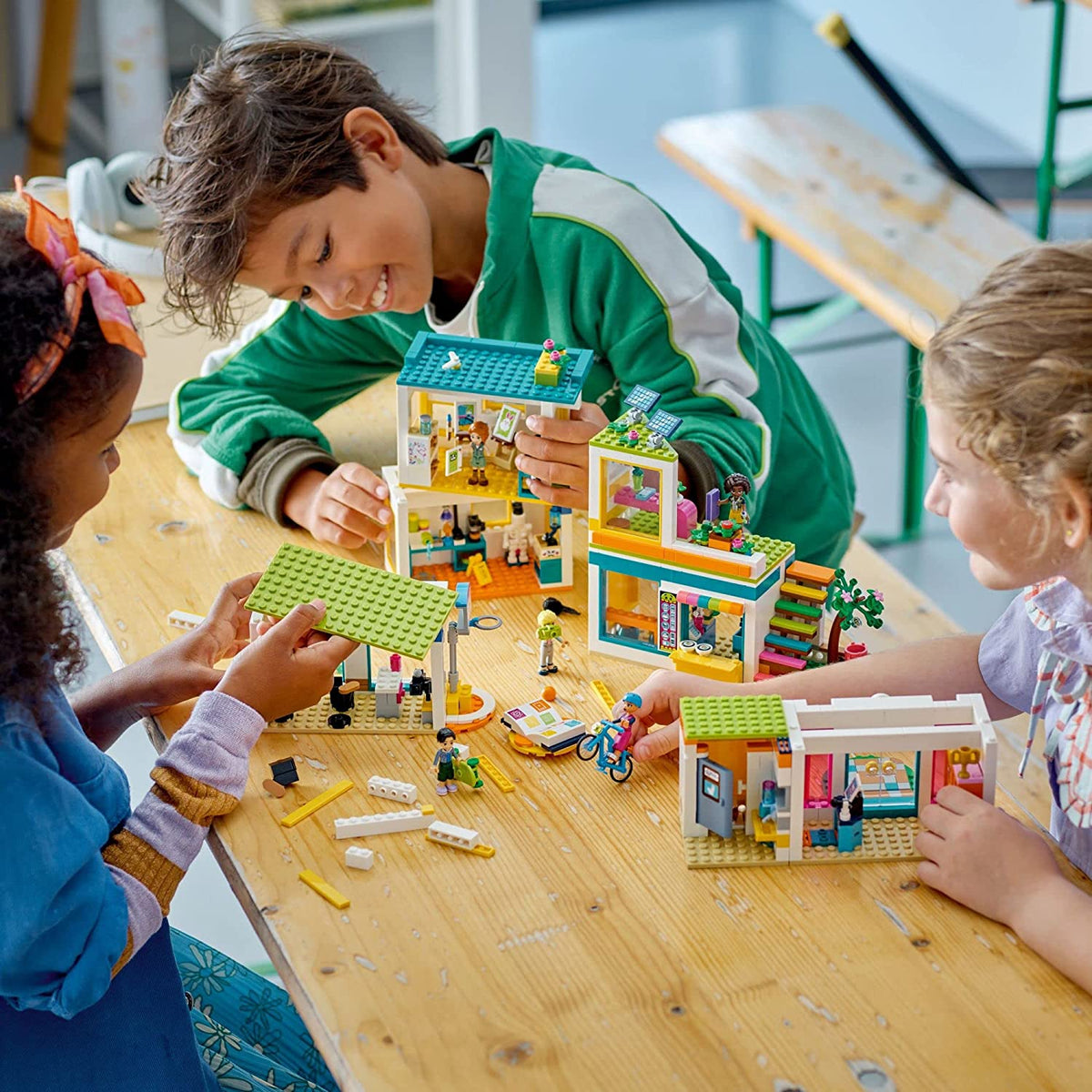 Lego Friends 41731 Heartlake International School